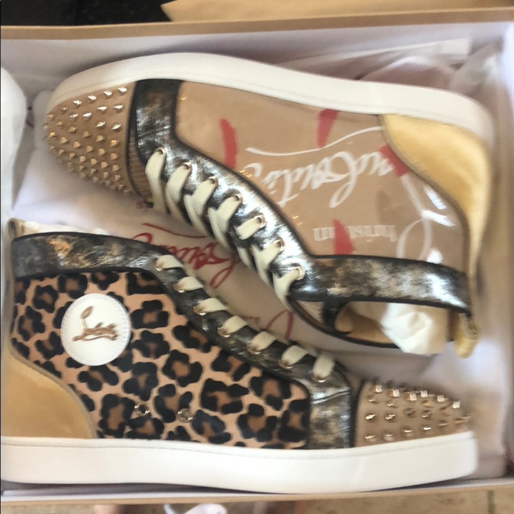 Brand New Never Wore, Size 45